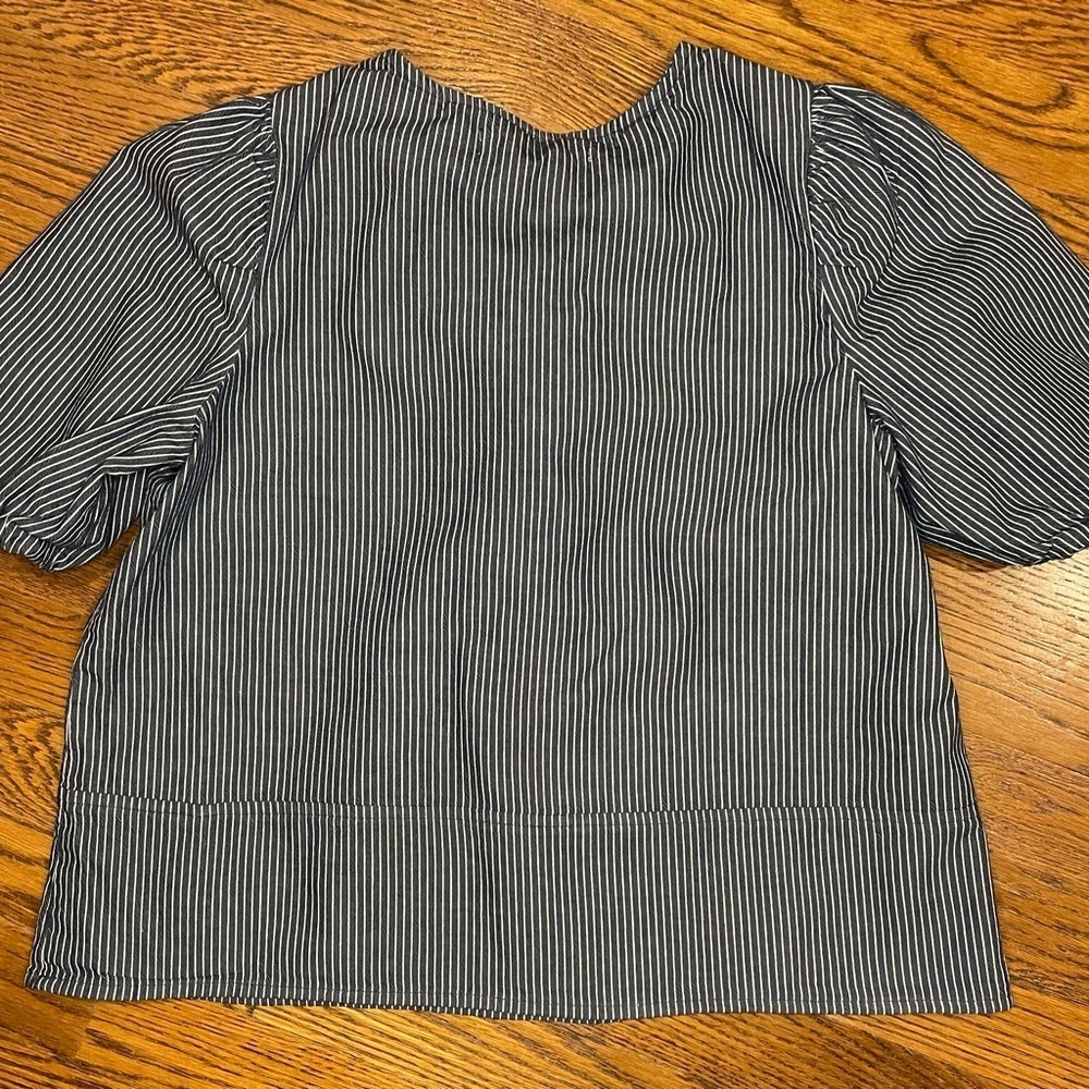 Ann Taylor LOFT Blue Striped Chambray Bow Top Shirt Blouse sz XS Petite - Picture 4 of 7